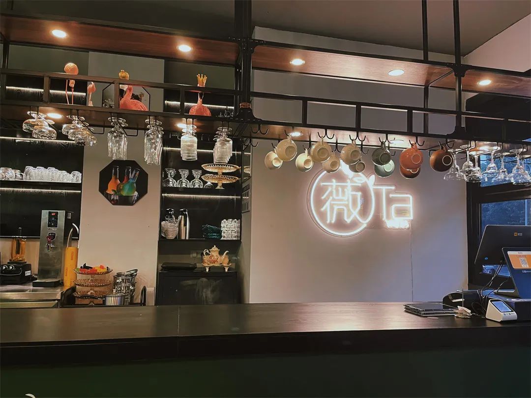 【隱藏在山南的小格調(diào)】露天花園餐廳~西餐、酒吧、下午茶......美好的夜晚從微醺開始